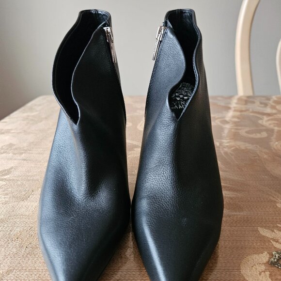 NWOT Vince Camuto Leather Ankle Booties - Picture 2 of 13